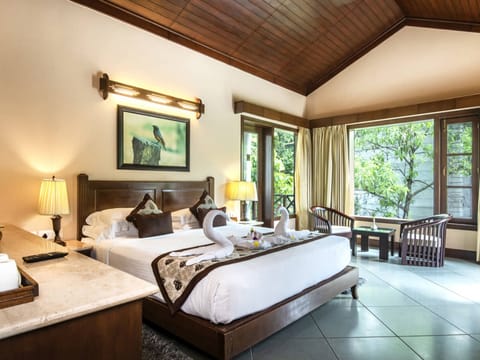 Exclusive Villa, 4 Bedrooms | Premium bedding, minibar, in-room safe, individually decorated