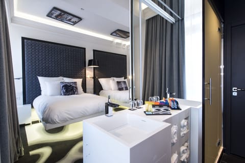 Sublime Twin Room with suspended bed and Spa Access | Premium bedding, minibar, in-room safe, individually furnished