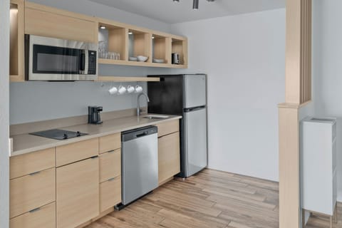 Suite, 1 Bedroom | Premium bedding, in-room safe, desk, iron/ironing board