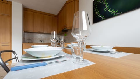 Apartment (2 Bedrooms) | In-room dining