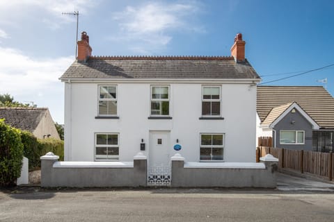 Walk to Beach, Countryside Views