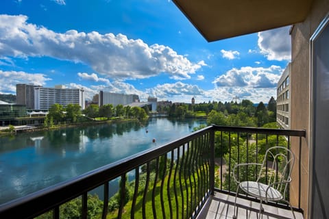 Riverview Balcony Executive King Suite Sleeper Sofa | View from room