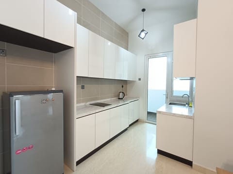 Romantic Apartment | Private kitchen | Full-size fridge, cookware/dishes/utensils, freezer