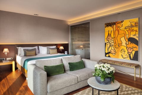 Studio Suite with Terrace | Premium bedding, minibar, in-room safe, desk