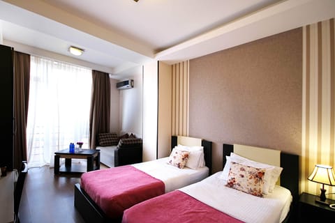 Comfort Double or Twin Room | Frette Italian sheets, premium bedding, memory foam beds, in-room safe