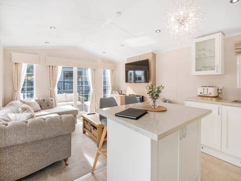 Open plan living space | European Lodge - Lady Edith’s Duo, Scarborough