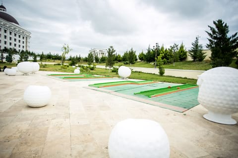 Mini-golf