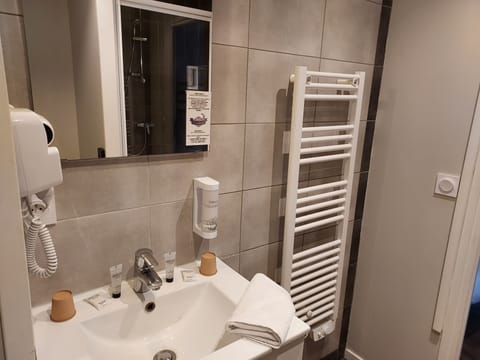 Family Room, Non Smoking, Balcony (Shower only) | Bathroom | Free toiletries, hair dryer, towels, soap