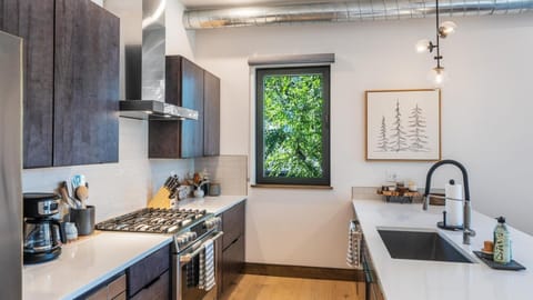 Fully stocked state of the art kitchen with all the cooking accessories needed to cook a fabulous meal after a day of adventures!