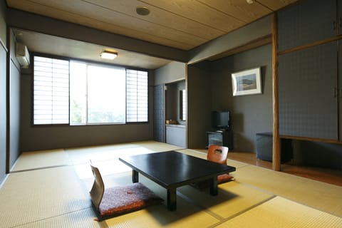 Japanese Style Room with Shared Bathroom | Laptop workspace, free WiFi