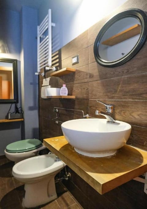 Shower, free toiletries, hair dryer, bathrobes