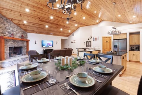 The table is set and there's more than enough room for the whole family -celebrate the holidays here or any day