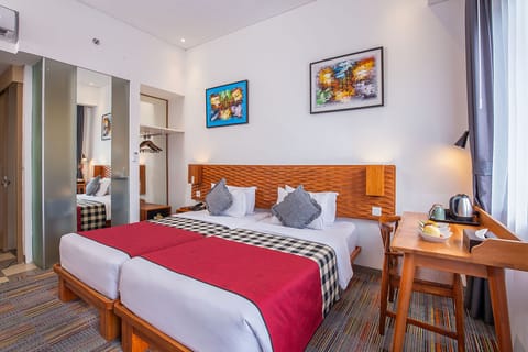 Deluxe Twin Room, 2 Twin Beds | In-room safe, desk, laptop workspace, free WiFi