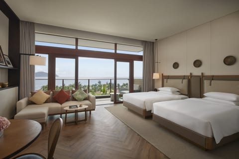 Club Room, 2 Twin Beds, Ocean View | Free WiFi