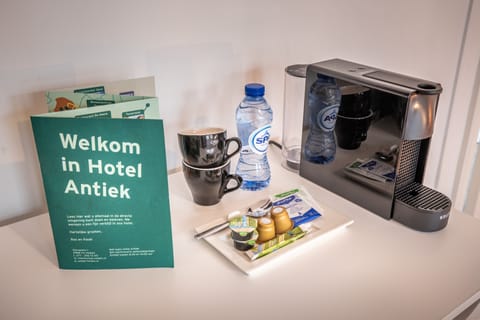 Desk, laptop workspace, free WiFi, bed sheets