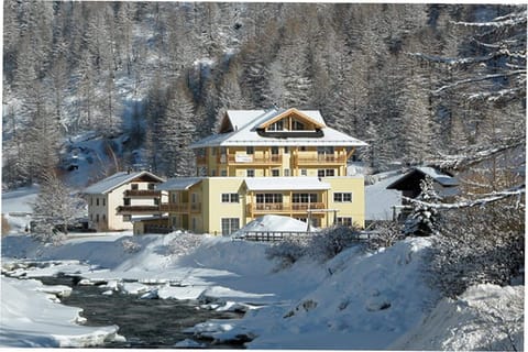 Holiday Home Exterior [winter]