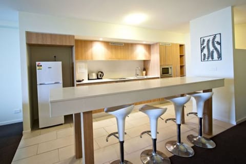 Apartment, 3 Bedrooms | 1 bedroom, individually decorated, individually furnished