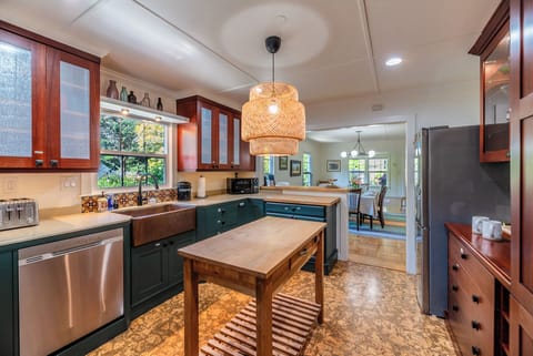 This kitchen has lots of room to make great meals!