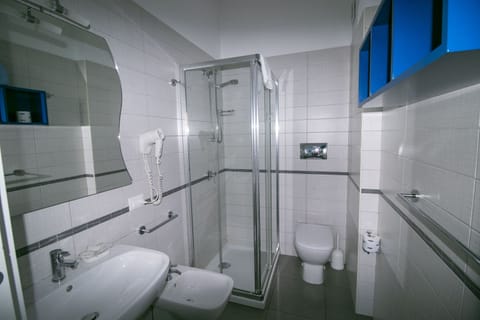 Standard Double Room, 1 Queen Bed, Non Smoking, Ensuite | In-room safe, individually decorated, individually furnished, desk