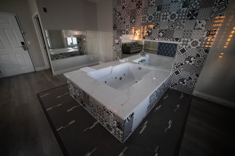 Exclusive Room | Private spa tub