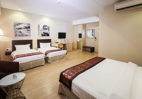 Family Suite (North Wing) | Minibar, in-room safe, iron/ironing board, free WiFi