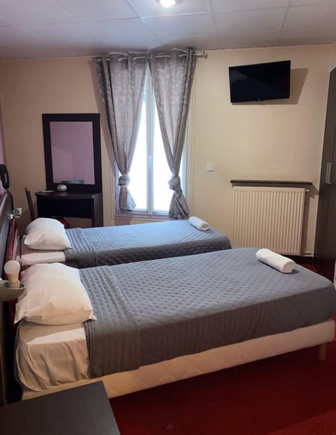 Standard Room | Soundproofing, free WiFi, bed sheets