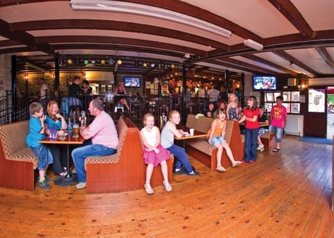 Clubhouse | Grondre Holiday Park, Clunderwen, Nr Narberth