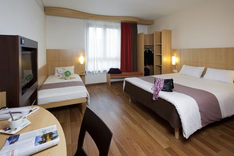 Double Room | Premium bedding, in-room safe, desk, iron/ironing board