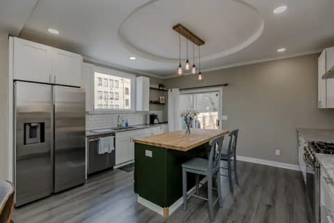 Recently renovated and fully stocked kitchen! 