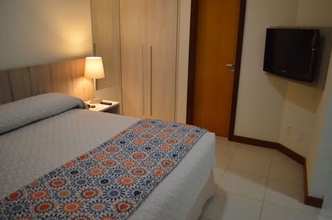 In-room safe, free WiFi, bed sheets