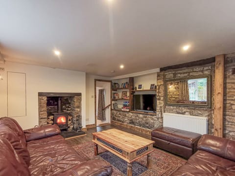 Living room | Daffodils, Haltwhistle