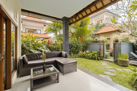 Two-Bedroom Villa with Private Pool | Terrace/patio