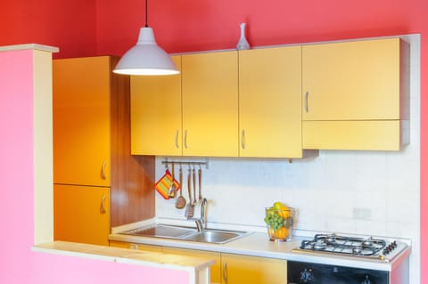 Studio | Private kitchenette | Full-size fridge, microwave, oven, stovetop