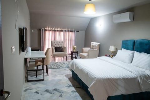 Deluxe Double or Twin Room | Iron/ironing board, free WiFi, bed sheets