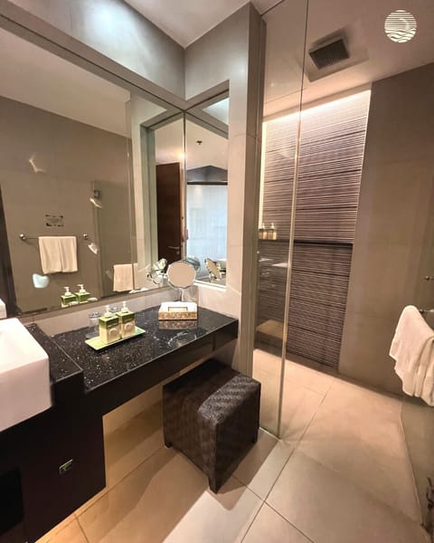 Pool Access | Bathroom | Shower, rainfall showerhead, hair dryer, bathrobes