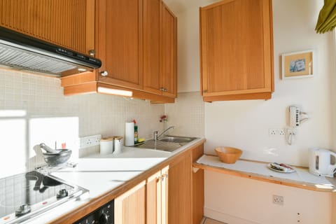 Classic Room | Private kitchen | Fridge, microwave, electric kettle