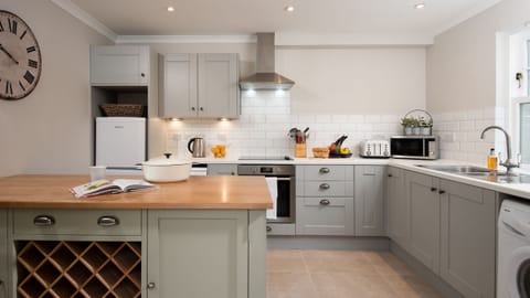 The Coach House - kitchen area