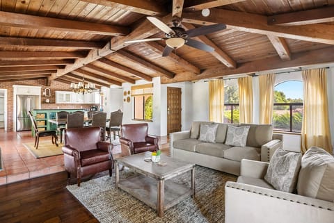Open Floor Plan between the kitchen and living room