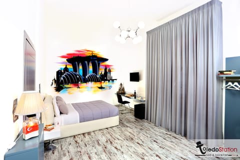 Suite | Premium bedding, pillowtop beds, minibar, desk