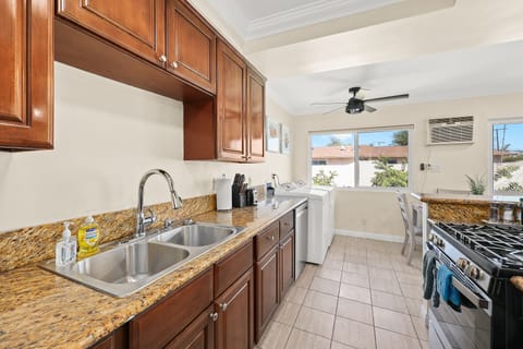 Comfort Apartment | Private kitchen