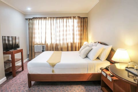 Superior Room | Desk, free WiFi, bed sheets