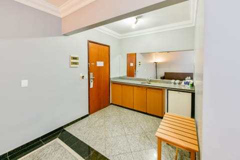 Executive Suite, 2 Twin Beds | Minibar, in-room safe, desk, free WiFi