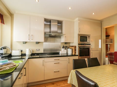 Fridge, dishwasher, electric kettle, toaster