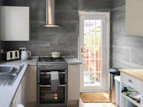 Kitchen | Kitty’s Cottage, Girvan