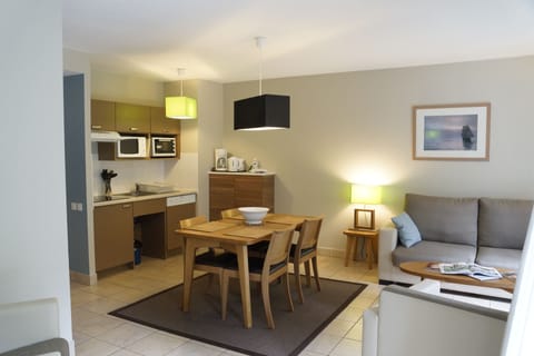 Apartment, 1 Bedroom (Sud) | Soundproofing, iron/ironing board, free WiFi, bed sheets