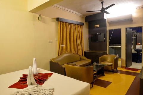 Deluxe Double Room | Desk, laptop workspace, free WiFi, bed sheets