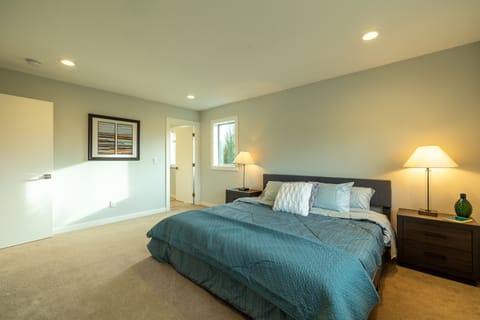 Master Bed Main floor