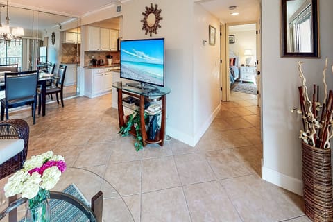 Condo (White Sands & Seashells, 1 BR 2nd Fl.) | Exterior