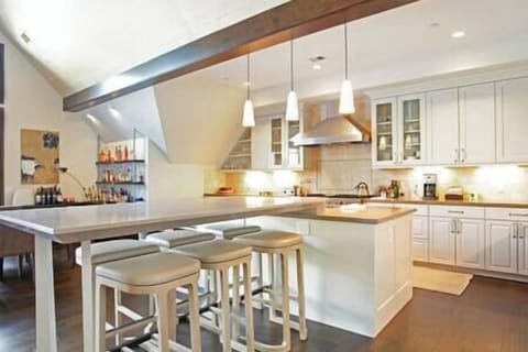 Kitchen w/ Extra Bar Seating