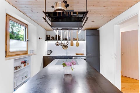 C260e1e8 65a0 4bee 832f 3d8bbbff8e96